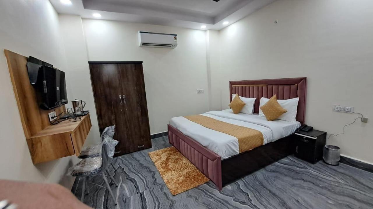 Hotel O City Deluxe Delhi  Buitenkant foto