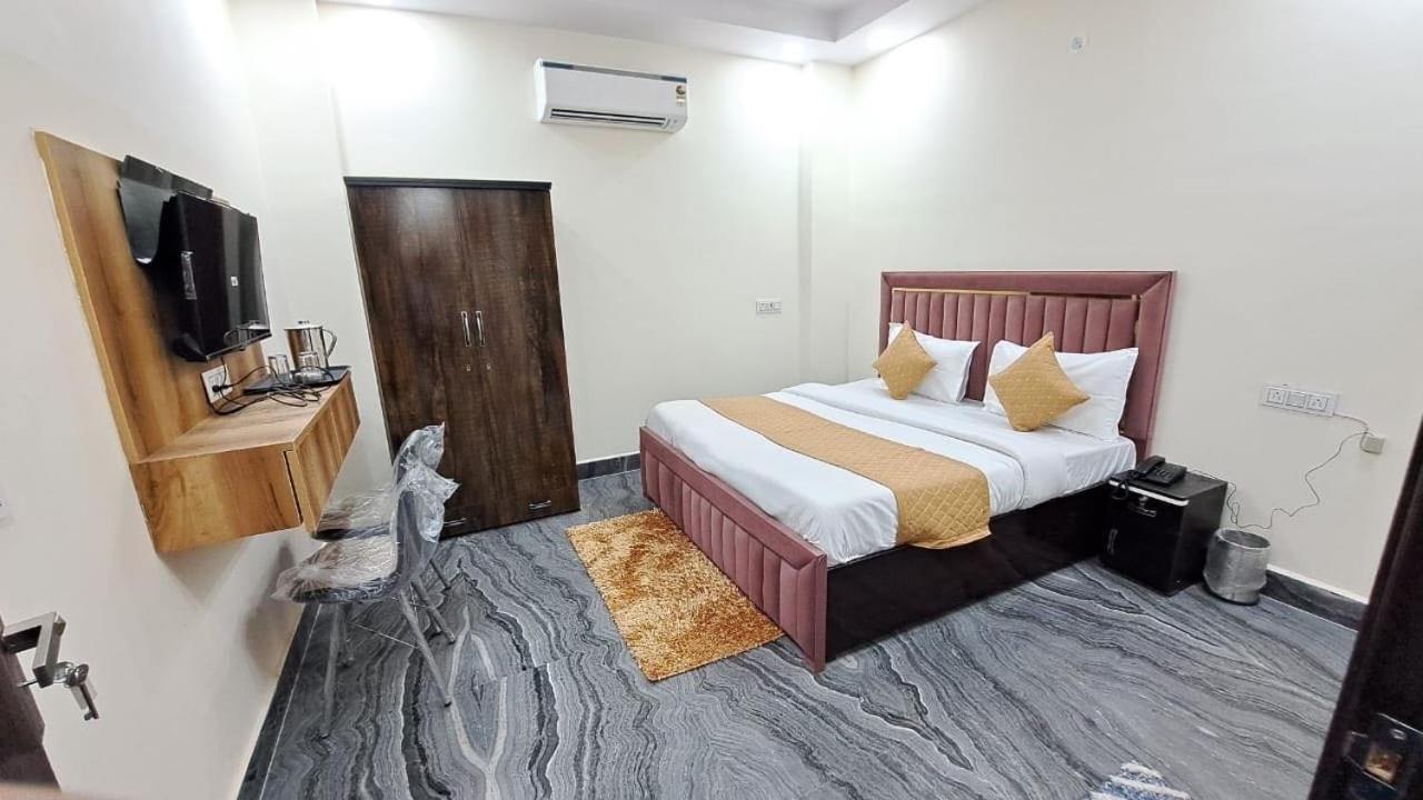 Hotel O City Deluxe Delhi  Buitenkant foto